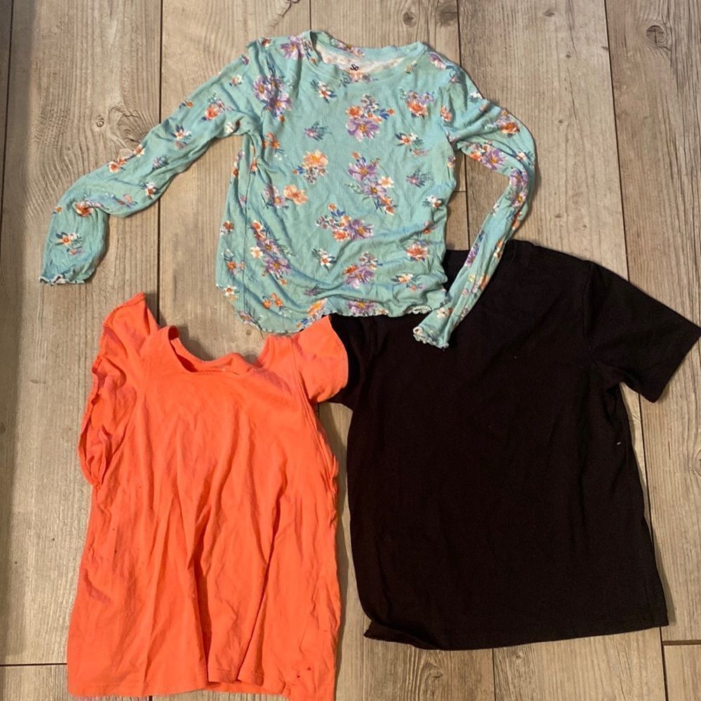Medium girl lot of 3